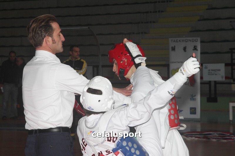 120212 Teakwondo 006_tn.jpg